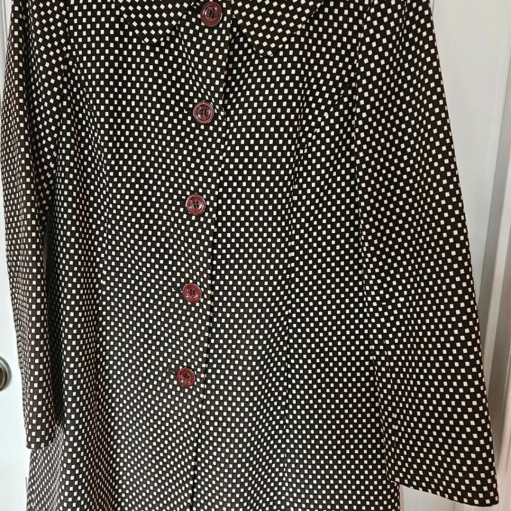 Ann Taylor light coat/jacket w/ collar, blk/white polka dots, dark brown buttons